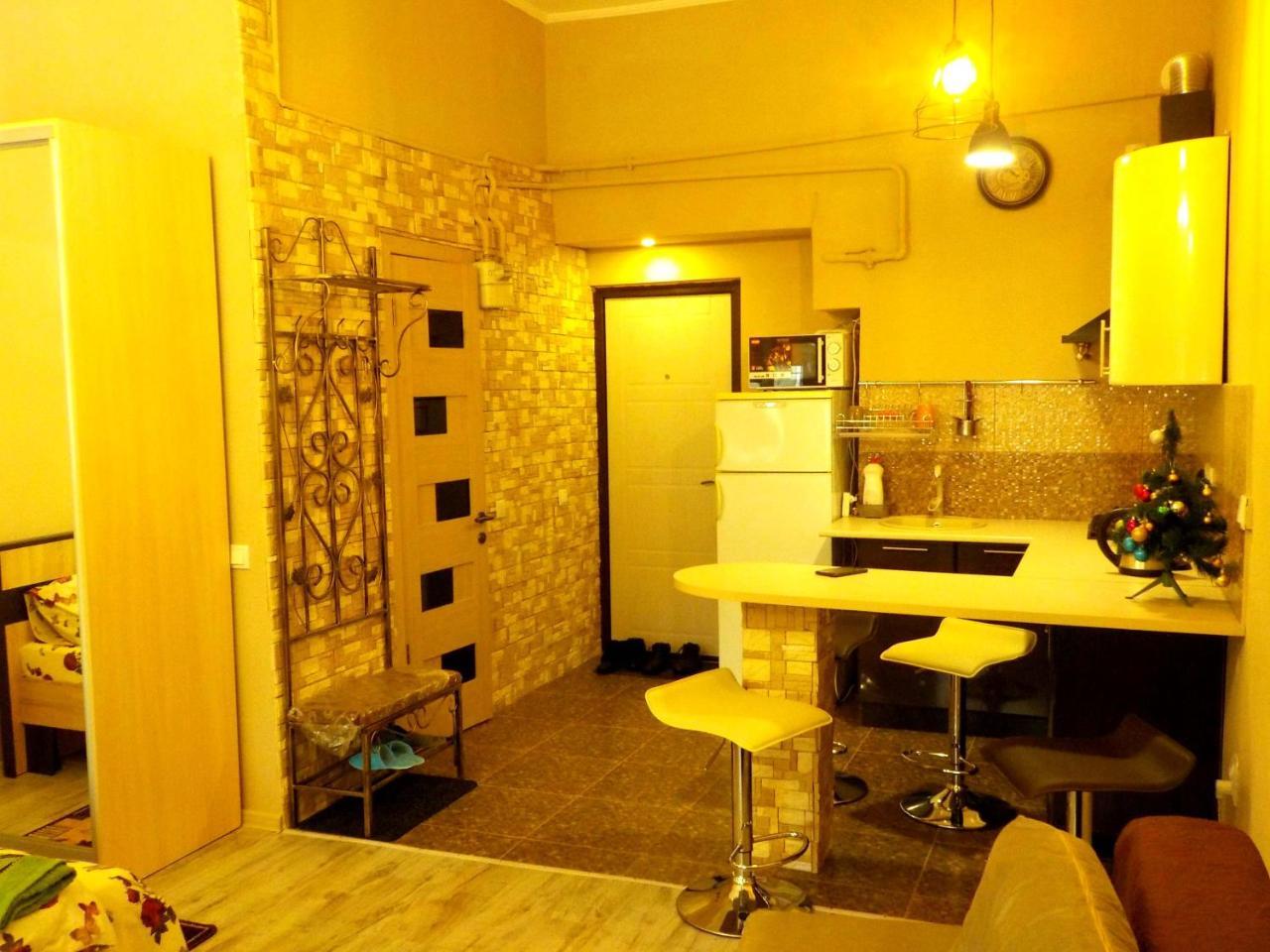With Dom Studio Apartman Lviv Kültér fotó